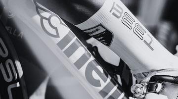 Ciclismo e Aerodinamica: Quanto incidono davvero le calze nelle cronometro?